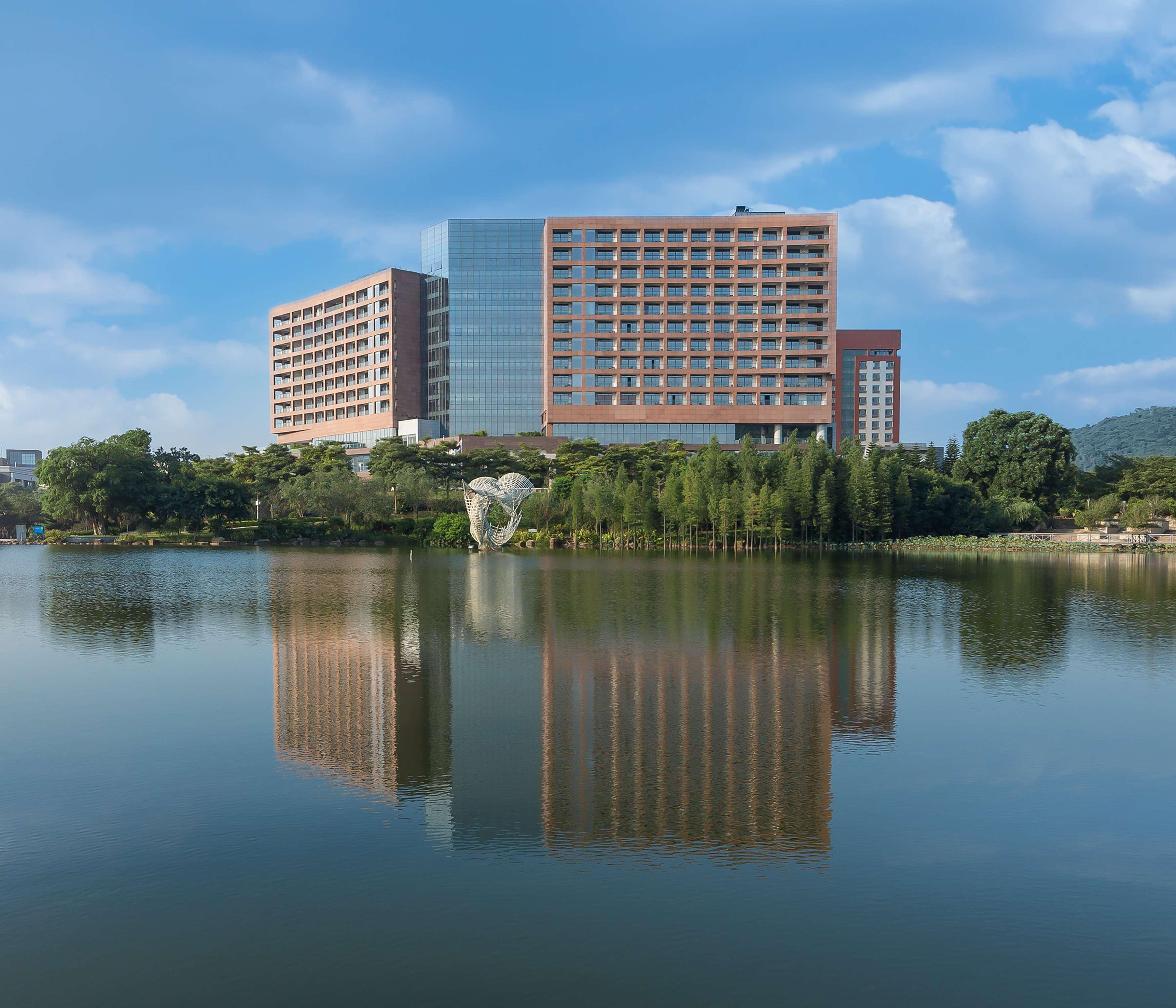Doubletree By Hilton Hotel Guangzhou-Science City-Free Shuttle Bus To Canton Fair Complex And Dining Offer Экстерьер фото